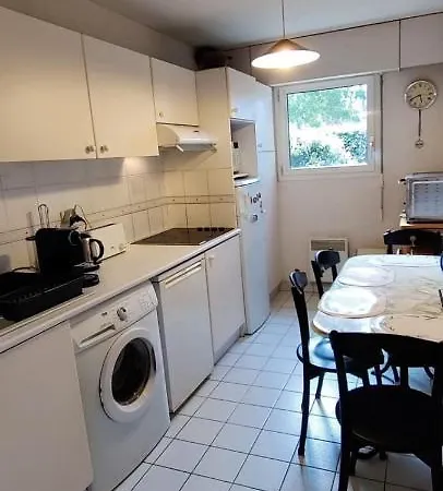 شقة 73 M2 With Garden And Access To The Beach